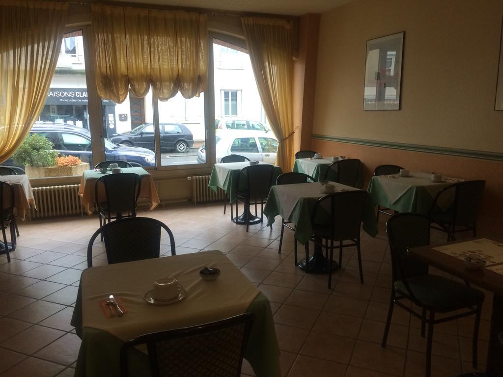 Hotel Anne De Beaujeu Gien Habitación foto